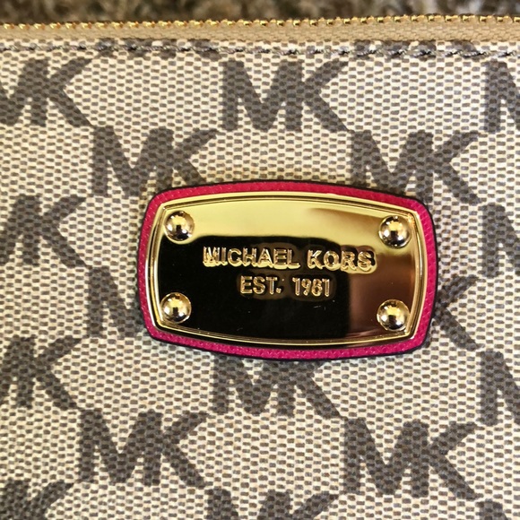 Michael Kors Cindy Dome - Picture 5 of 8
